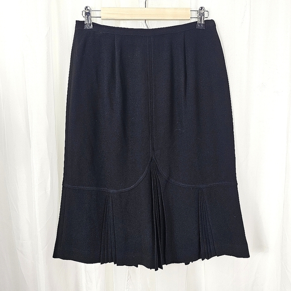 Zelda Dresses & Skirts - Vintage Zelda Elegant Black Pleated Seamed Skirt Size 10